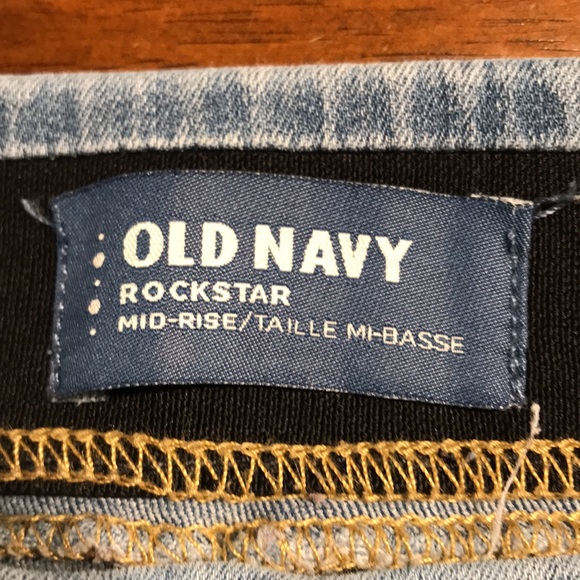 Old Navy Rockstar Pull On Mid Rise Skinny Jeans - Picture 4 of 10